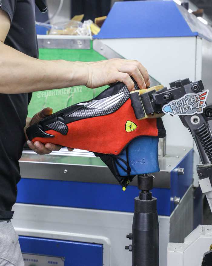 Air Jordan 14 Retro Ferrari 2025 （A1）