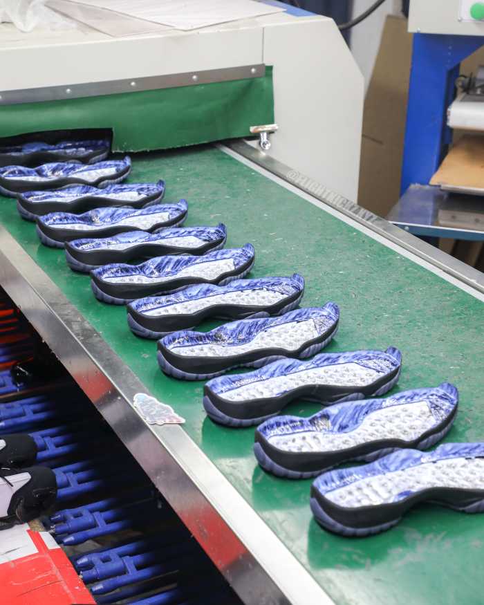 Air Jordan 11 Retro Gamma Blue 2025 (A1)