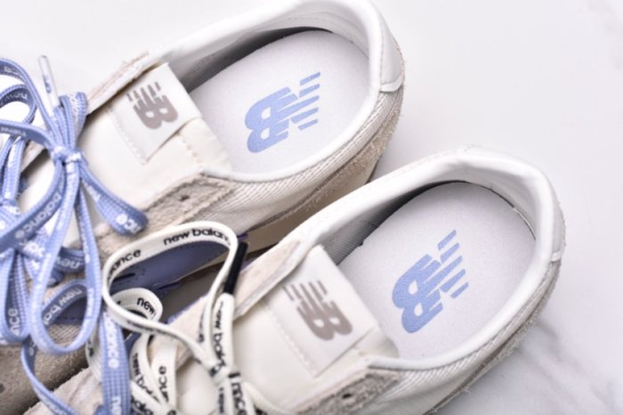 New Balance 471 Timberwolf Dusk Shower