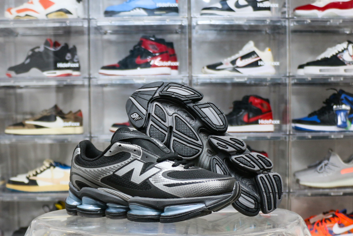 New Balance ABZORB 2000 Black Dark Silver
