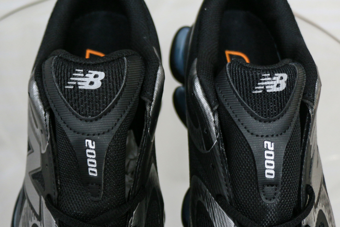 New Balance ABZORB 2000 Black Dark Silver