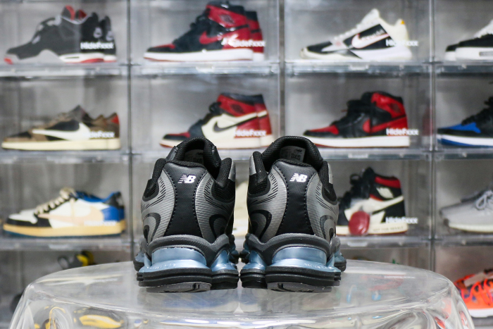 New Balance ABZORB 2000 Black Dark Silver