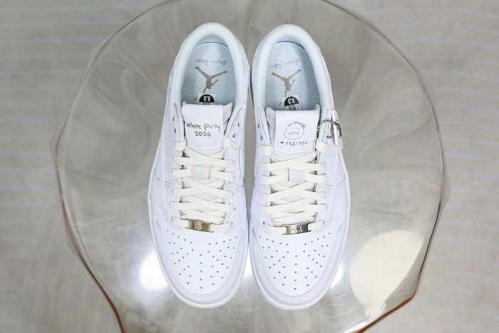 Travis Scott x Air  Jordan 1 Retro Low OG SP Michael Rubin White Party (Friends and Family)