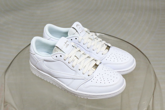 Travis Scott x Air  Jordan 1 Retro Low OG SP Michael Rubin White Party (Friends and Family)
