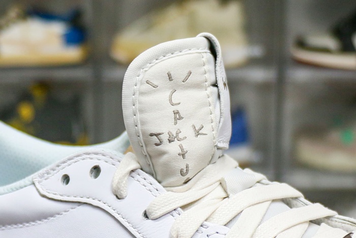 Travis Scott x Air  Jordan 1 Retro Low OG SP Michael Rubin White Party (Friends and Family)