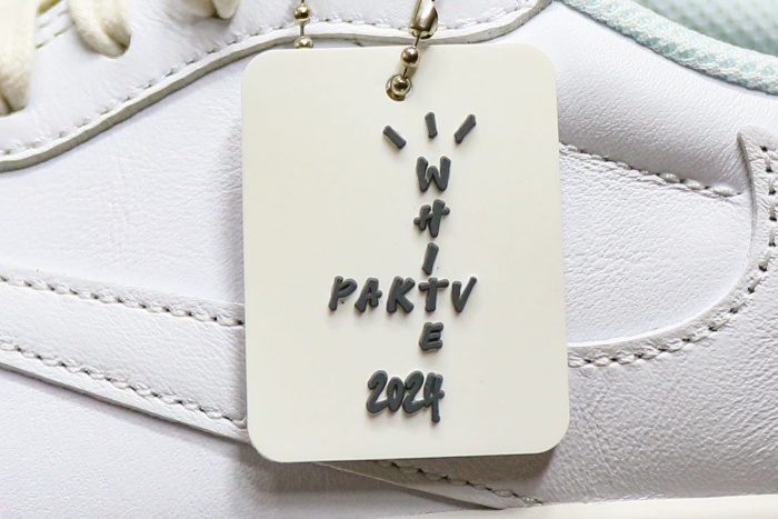 Travis Scott x Air  Jordan 1 Retro Low OG SP Michael Rubin White Party (Friends and Family)