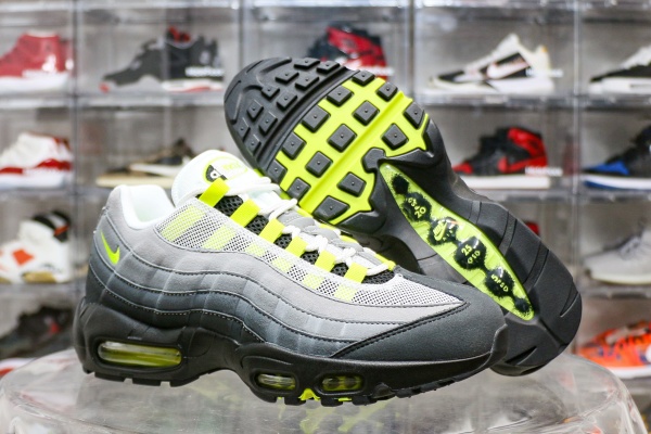 Air Max 95 OG Neon 2025