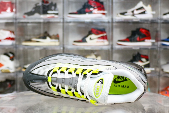 Air Max 95 OG Neon 2025