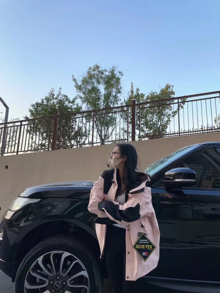 The North Face 1990 Mountain Gore-Tex Tech Jacket Pink