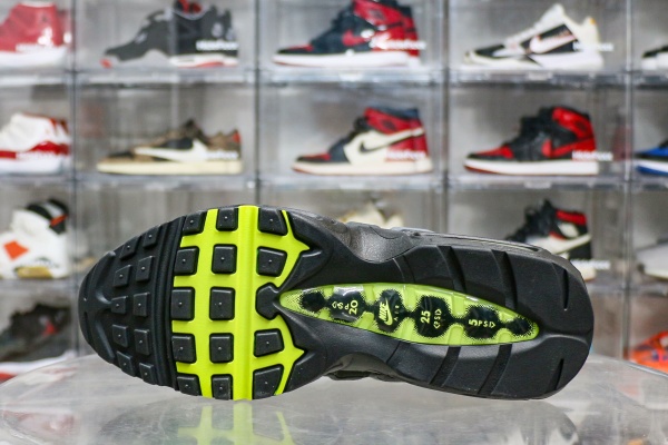 Air Max 95 OG Neon 2025