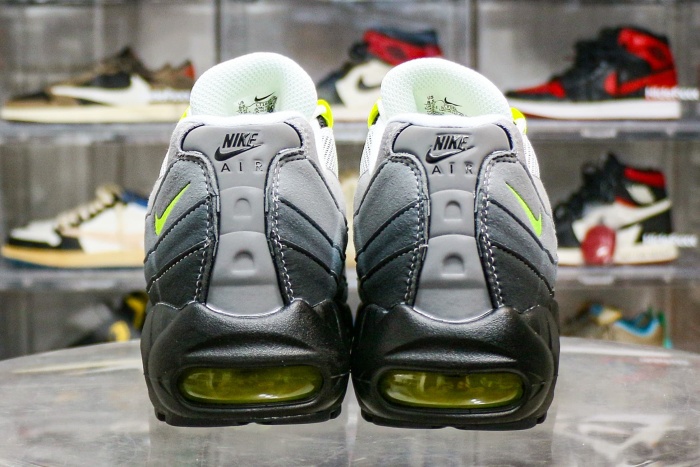 Air Max 95 OG Neon 2025