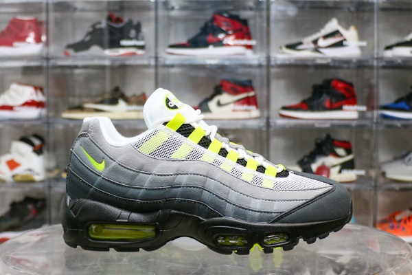 Air Max 95 OG Neon 2025