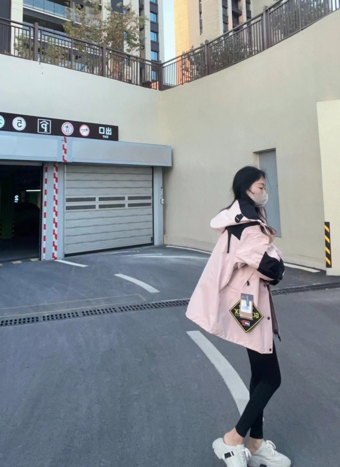 The North Face 1990 Mountain Gore-Tex Tech Jacket Pink