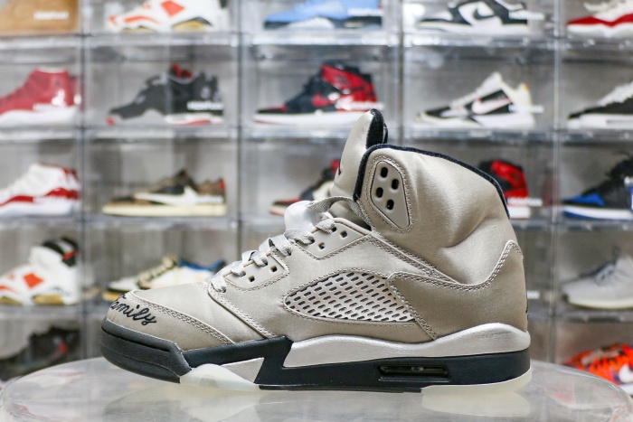 Air Jordan 5 Retro Wings