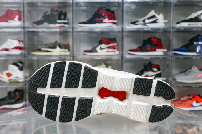 On Running Cloud X 4 Silver Flame