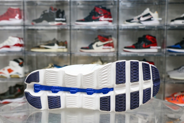 On Cloudswift Glacier Cobalt