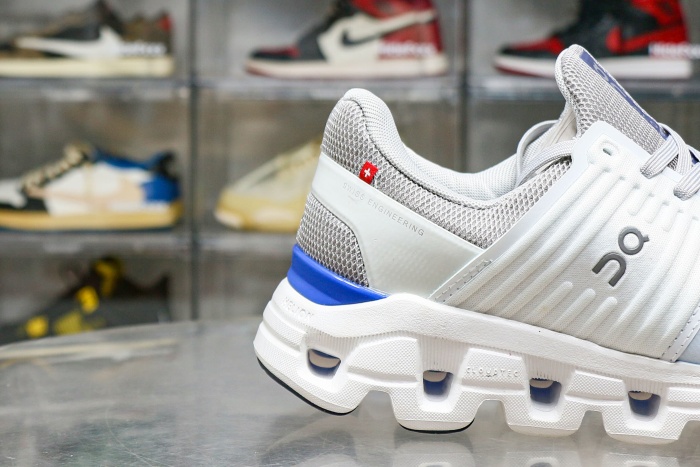 On Cloudswift Glacier Cobalt