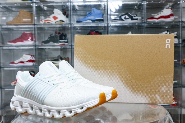 On Running Cloudswift Undyed