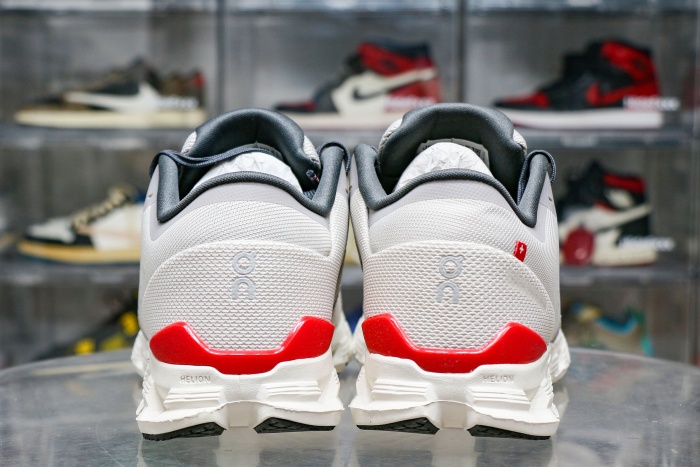 On Running Cloud X 4 Silver Flame