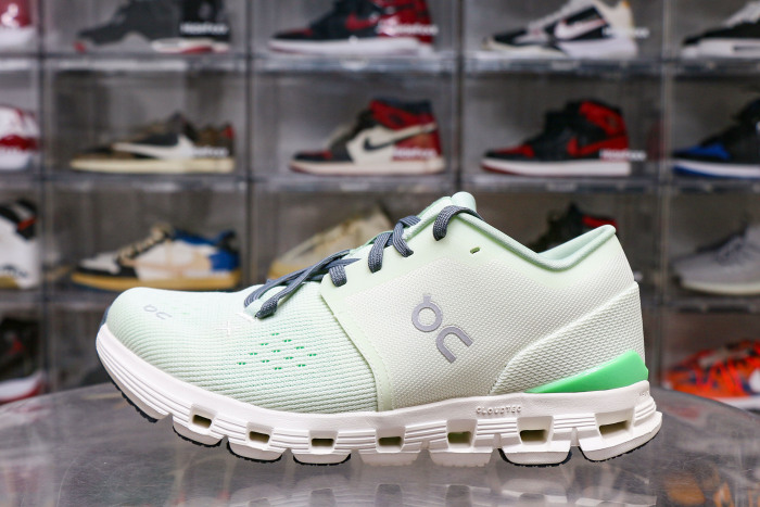 On Running Cloud X 4Aloe Honeydew