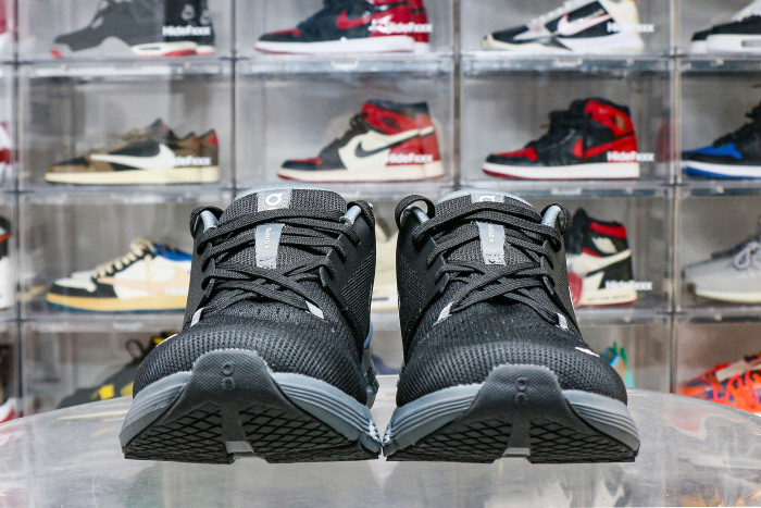 On Running Cloud X 4 Black Chambray