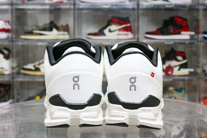 On Running Cloud X 4Ivory Black