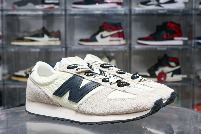 New Balance 471 Linen Angora Black