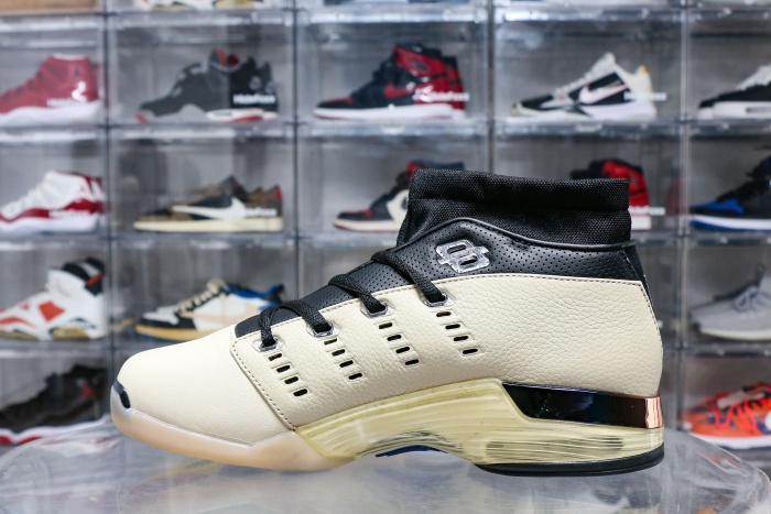 Jordan 17 Retro Low SP Infinite Archives 2025