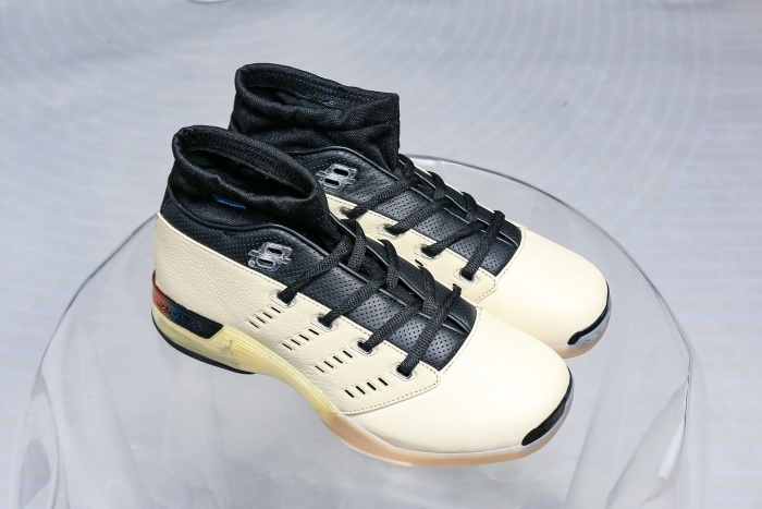 Jordan 17 Retro Low SP Infinite Archives 2025