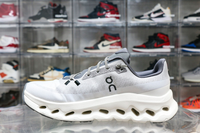 On Running Cloudtilt Rock Ivory