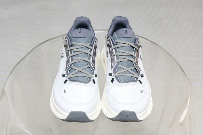 On Running Cloudtilt Rock Ivory