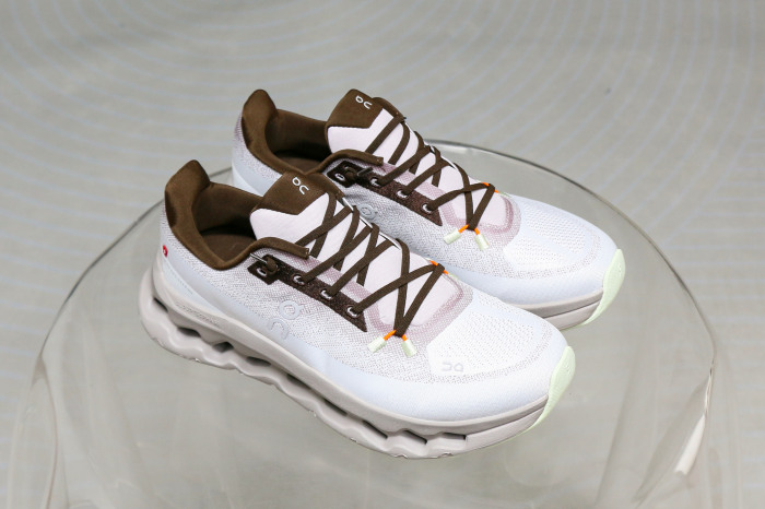 On Cloudtilt 'Quartz Pearl'