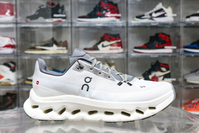 On Running Cloudtilt Rock Ivory