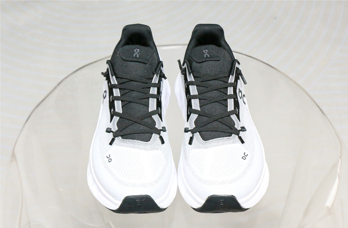 On Running Cloudtilt Black Ivory