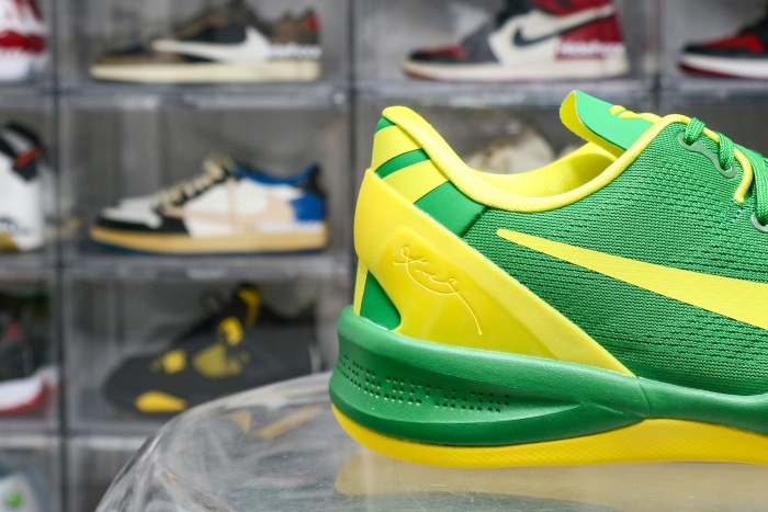 Nike Kobe 8  Oregon Ducks  PE (A1)