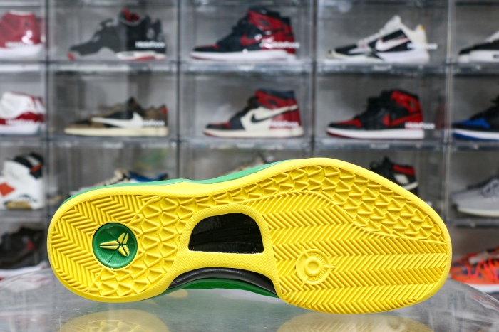 Nike Kobe 8  Oregon Ducks  PE (A1)