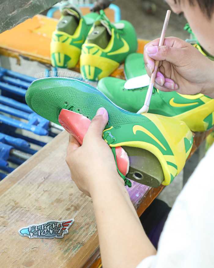 Nike Kobe 8  Oregon Ducks  PE (A1)