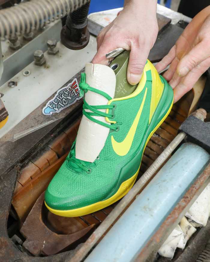 Nike Kobe 8  Oregon Ducks  PE (A1)