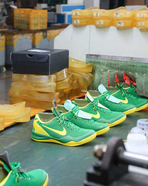 Nike Kobe 8  Oregon Ducks  PE (A1)