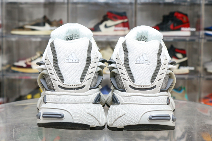 Pharrell x adidas Adistar Jellyfish Focus Grey