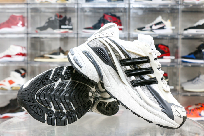 Pharrell x adidas Adistar Jellyfish Focus Grey