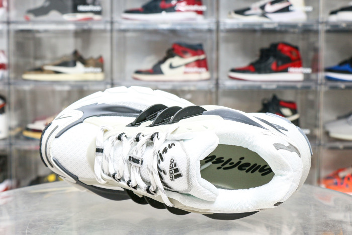 Pharrell x adidas Adistar Jellyfish Focus Grey