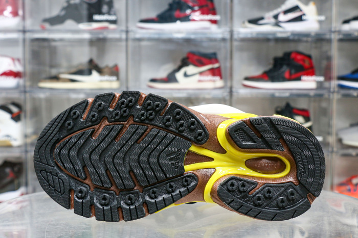 Pharrell x adidas Adistar Jellyfish Brownish-yellow