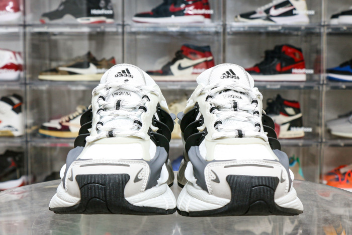 Pharrell x adidas Adistar Jellyfish Focus Grey