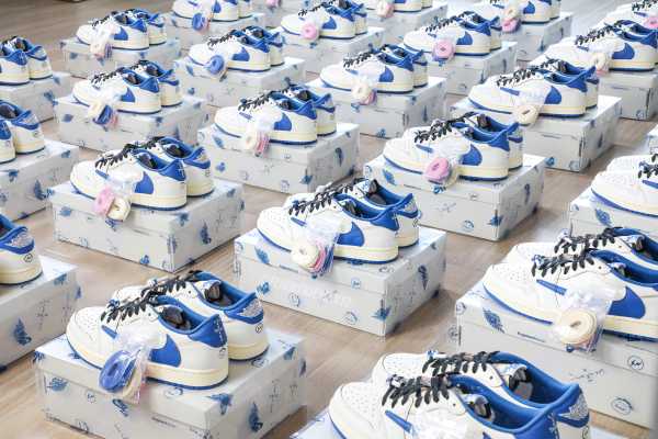 US Warehouse: Travis Scott x Fragment x Air Jordan 1 Low OG ( A1)