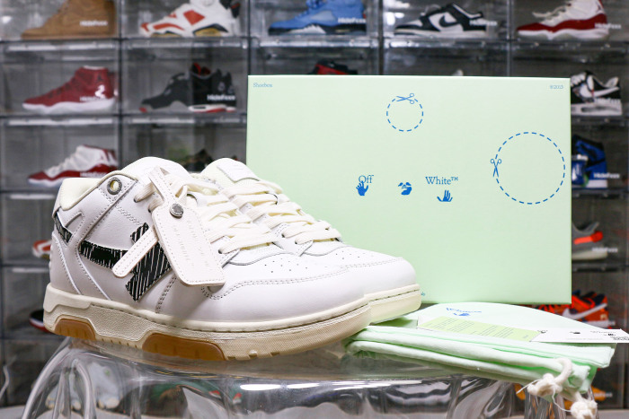 OFF-WHITE OOO Low Tops White Black SS21