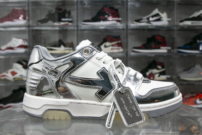 Off-White Out Of Office Low-Top Patent sneaker 'Silver White'