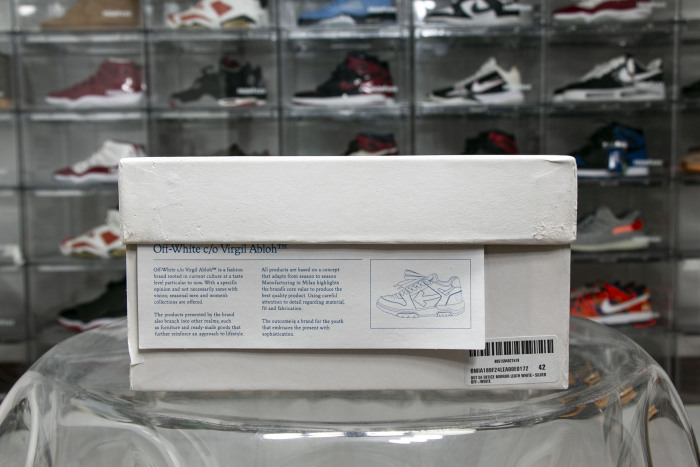 Off-White Out Of Office Low-Top Patent sneaker 'Silver White'