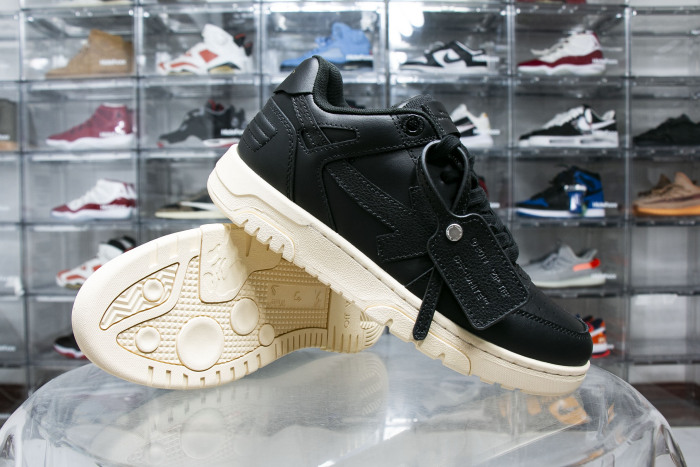 OFF-WHITE Out Of Office OOO Low Tops Black Gum