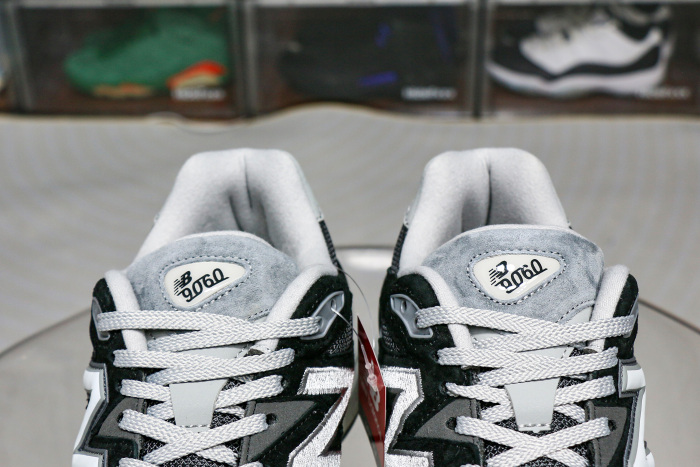 New Balance 9060 Black Grey 2025